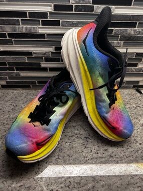 Mens Hoka One One Clifton 9 Rainbow of colors athletic shoes-size 10